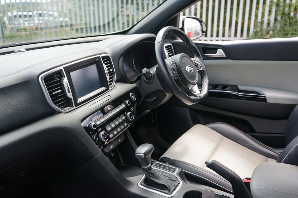 Kia Sportage 1.7 Crdi Isg Gt-line Dct White #2