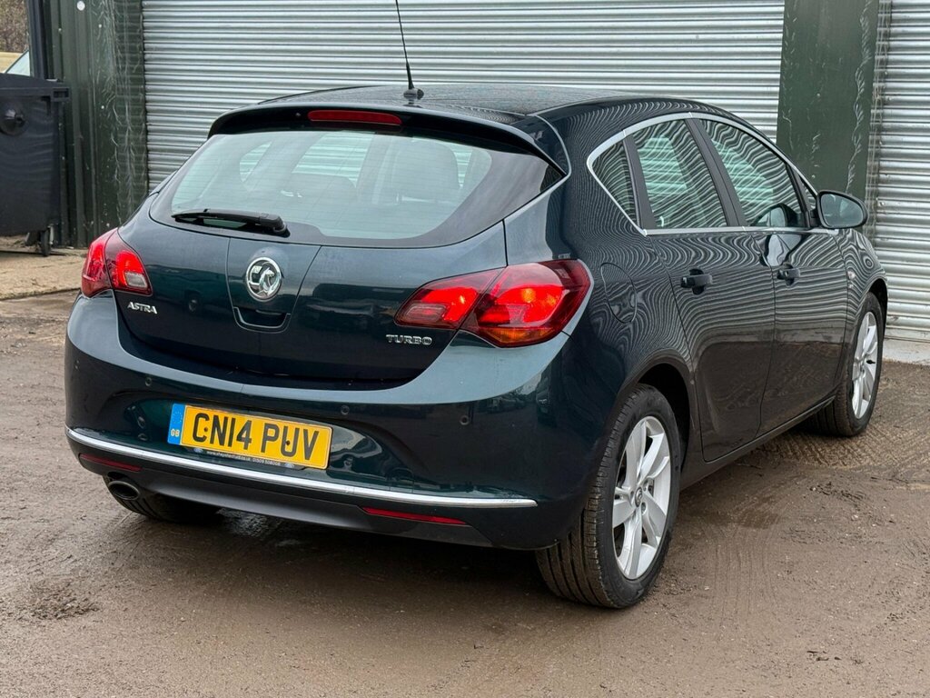 Vauxhall Astra 1.6 16V Elite Sports Tourer Euro 5 Green #8