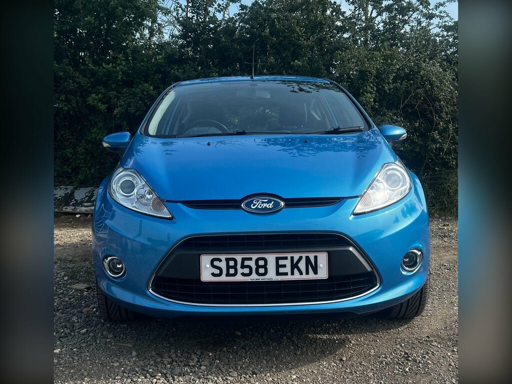 Ford Fiesta 1.25 Zetec Hatchback 133 Gkm, Silver #1