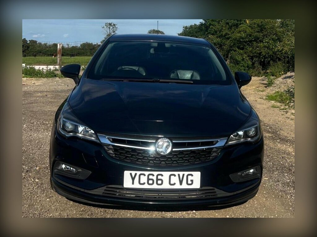 Vauxhall Astra 1.4I Turbo Elite Euro 6 YC66CVG Green #2