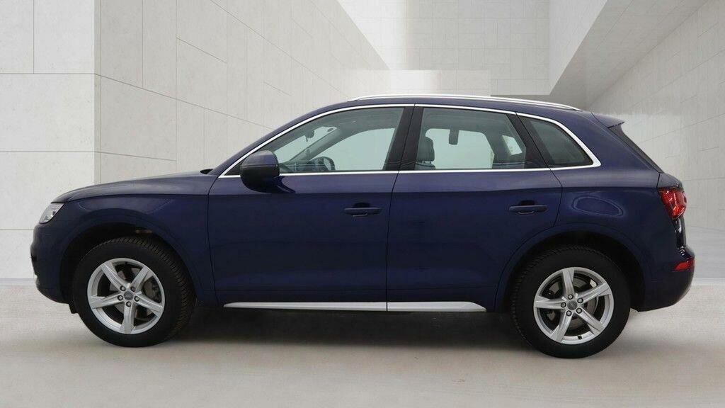 Audi Q5 2L Black Edition White #9