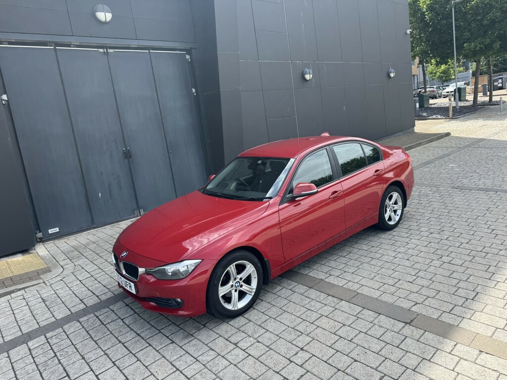 BMW 3 Series 2.0 318D Se Saloon Red