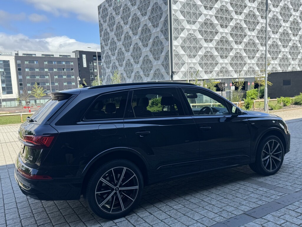 Audi Q7 3.0 Tdi V6 50 Black Edition Black #5
