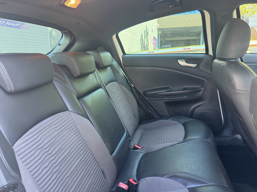 Alfa Romeo Giulietta Hatchback Black #11