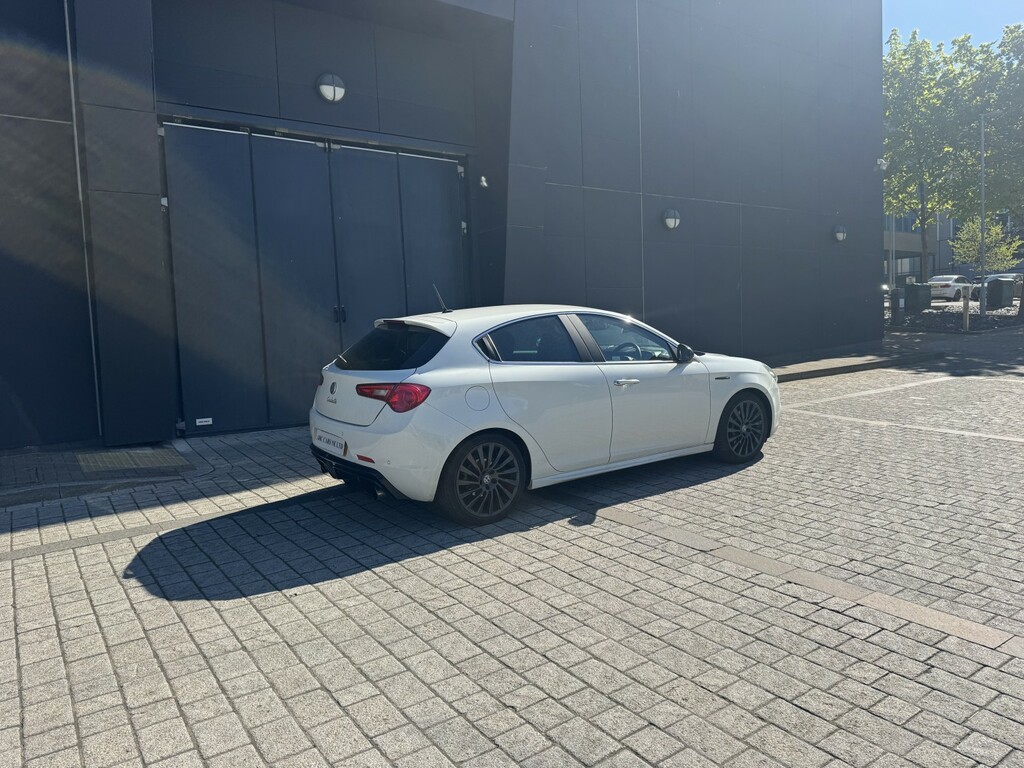 Alfa Romeo Giulietta Hatchback Black #22