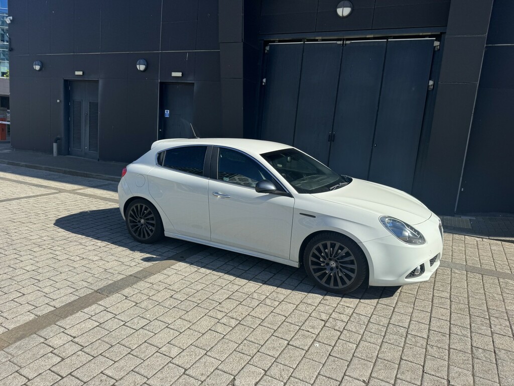 Alfa Romeo Giulietta Hatchback Black #19