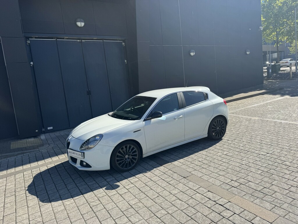 Alfa Romeo Giulietta Hatchback Black #12