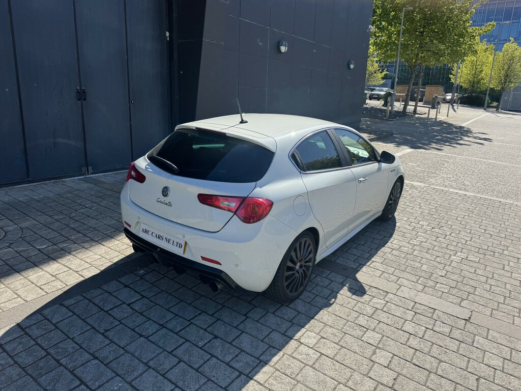 Alfa Romeo Giulietta Hatchback Black #20