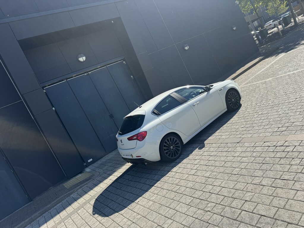 Alfa Romeo Giulietta Hatchback Black #23