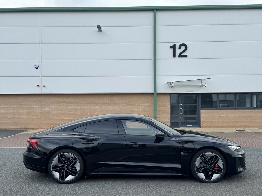 Audi Rs E-Tron Gt 93.4Kwh Carbon Vorsprung 2023 Black #6
