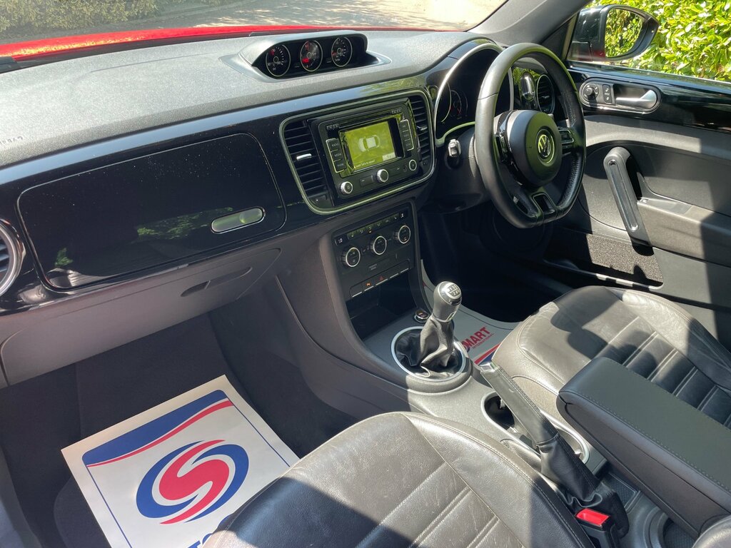 Volkswagen Beetle Hatchback White #16