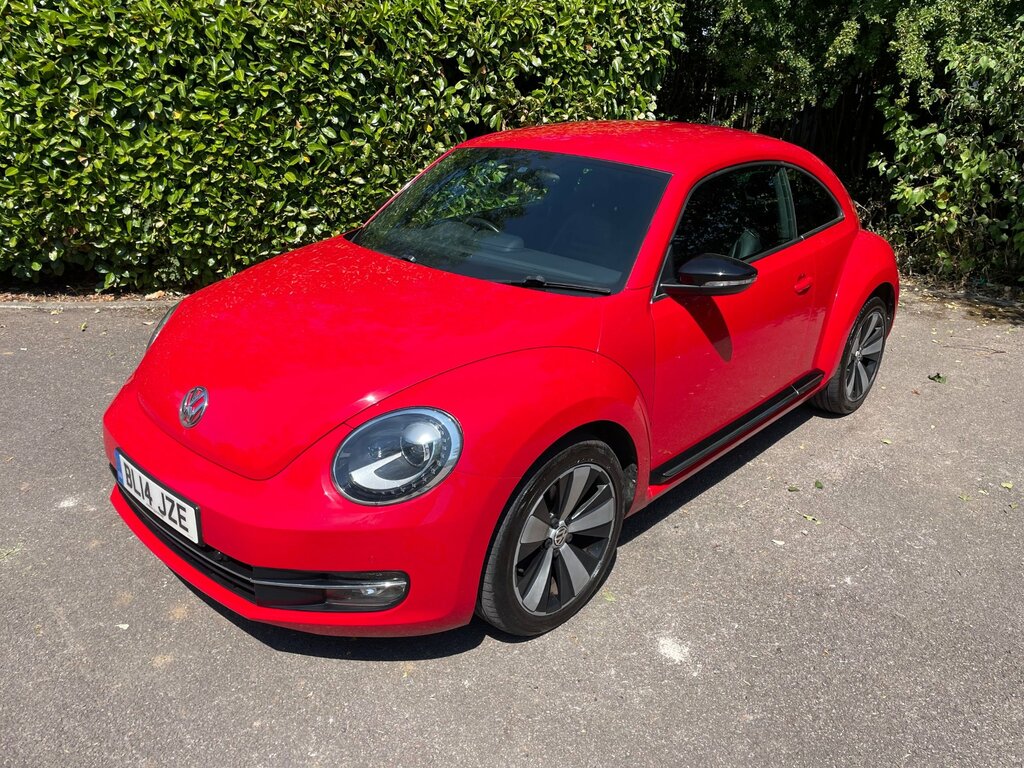 Volkswagen Beetle Hatchback White #10
