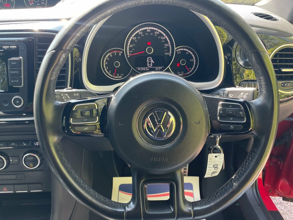Volkswagen Beetle Hatchback White #26