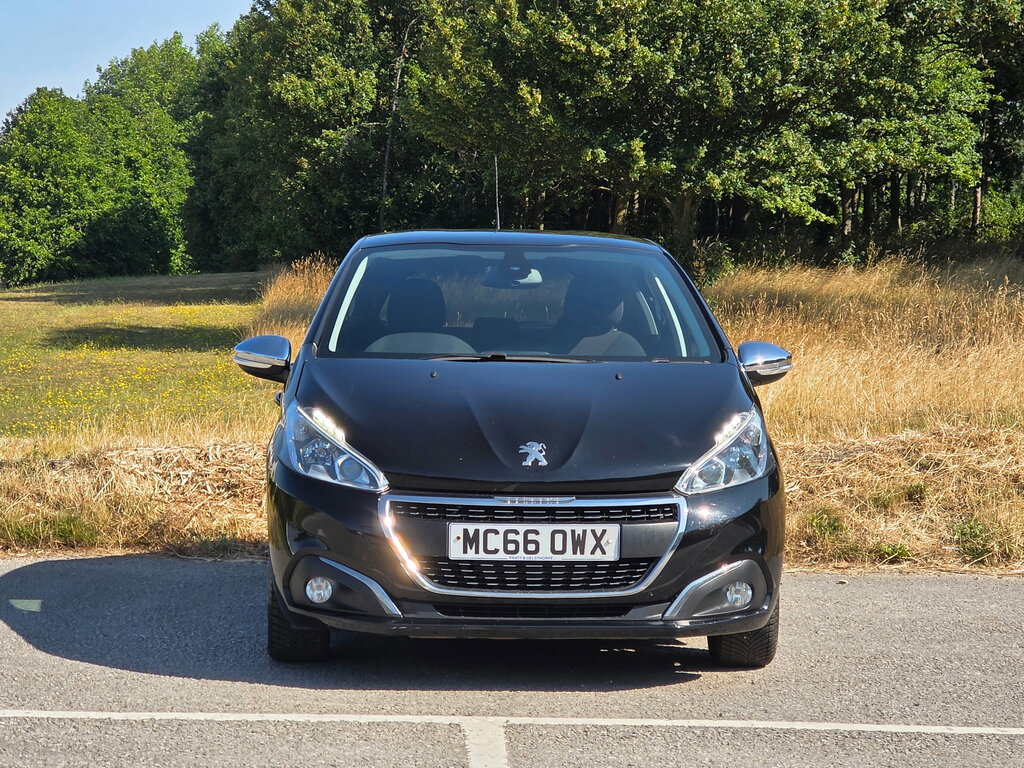 Peugeot 208 1.6 Bluehdi Allure Hatchback Eur Black #2