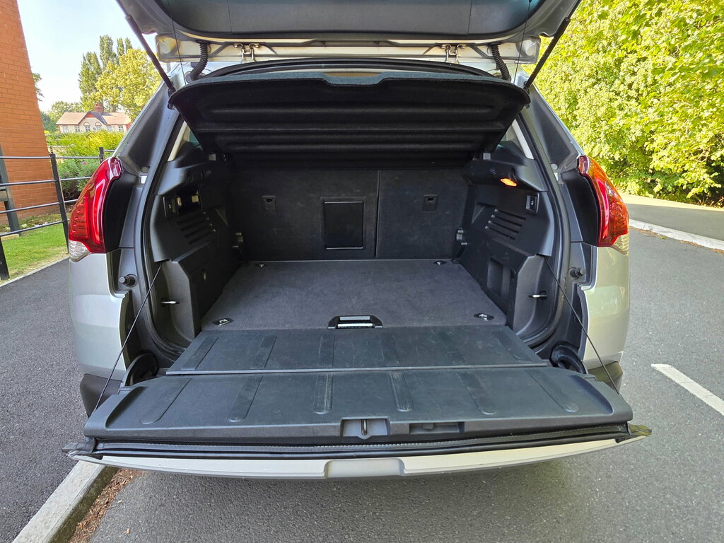 Peugeot 3008 1.6 Hdi Allure Euro 5 Red #45