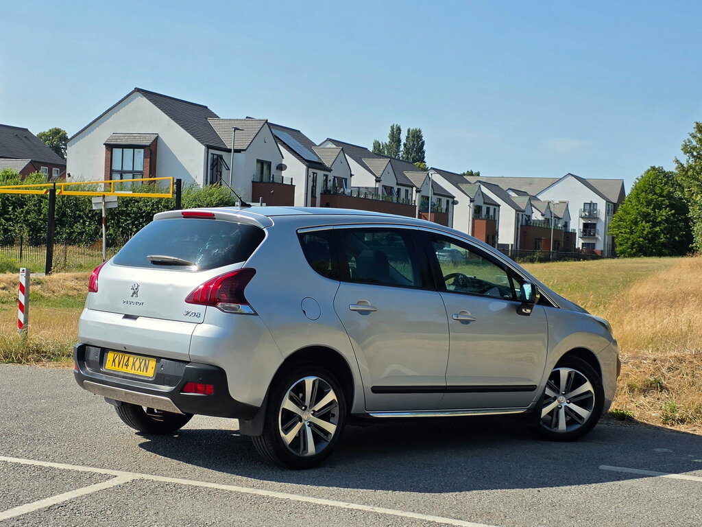Peugeot 3008 1.6 Hdi Allure Euro 5 Red #7
