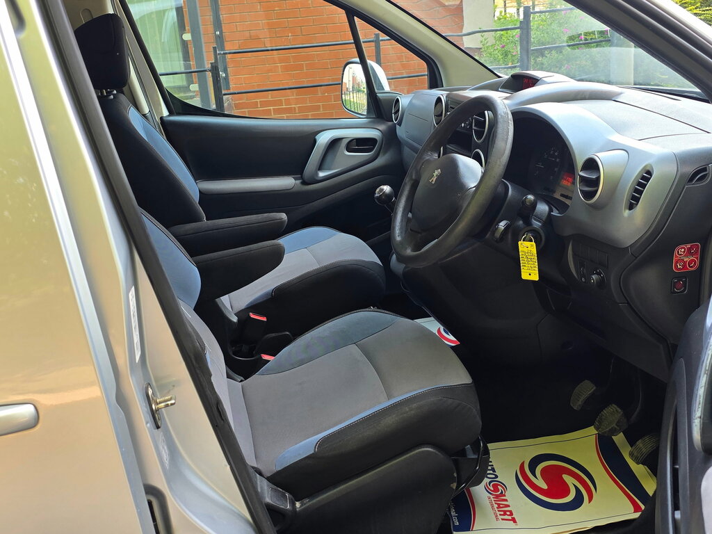Peugeot Partner Tepee 1.6 Hdi 8V 112 Ps Outdoor Mpv Grey #21
