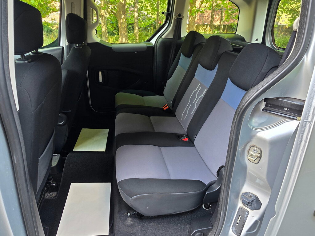 Peugeot Partner Tepee 1.6 Hdi 8V 112 Ps Outdoor Mpv Grey #14