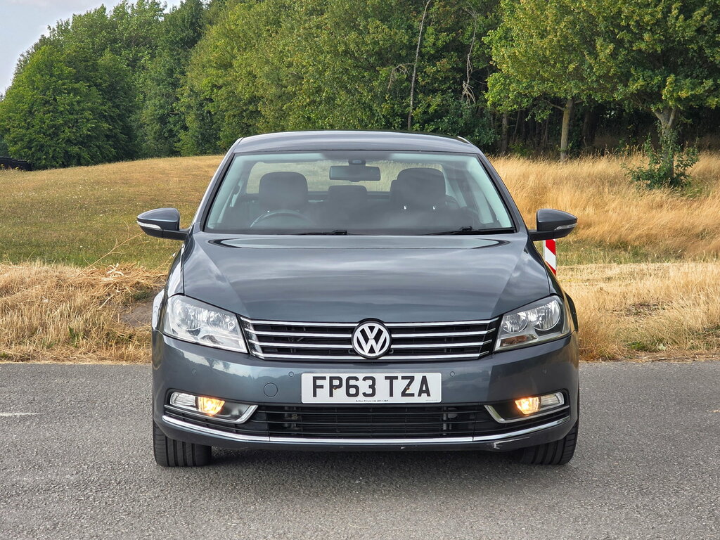 Volkswagen Passat 2.0 Tdi Bluemotion Tech Highline Saloon Grey #2