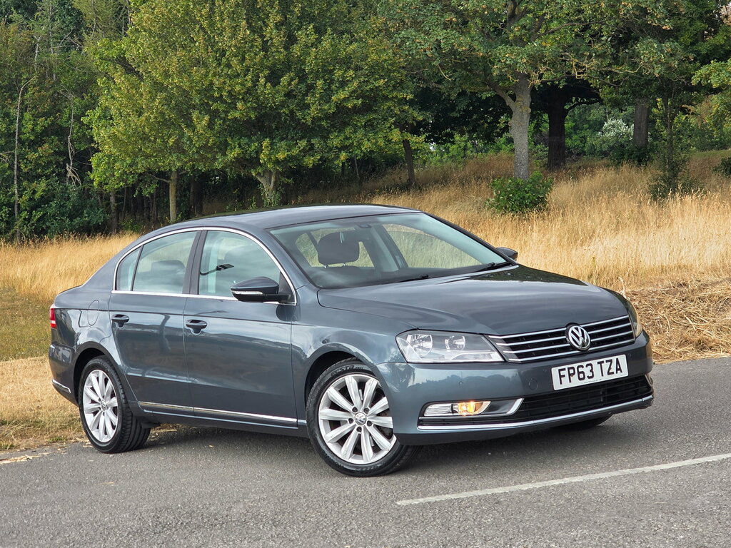 Volkswagen Passat 2.0 Tdi Bluemotion Tech Highline Saloon Grey