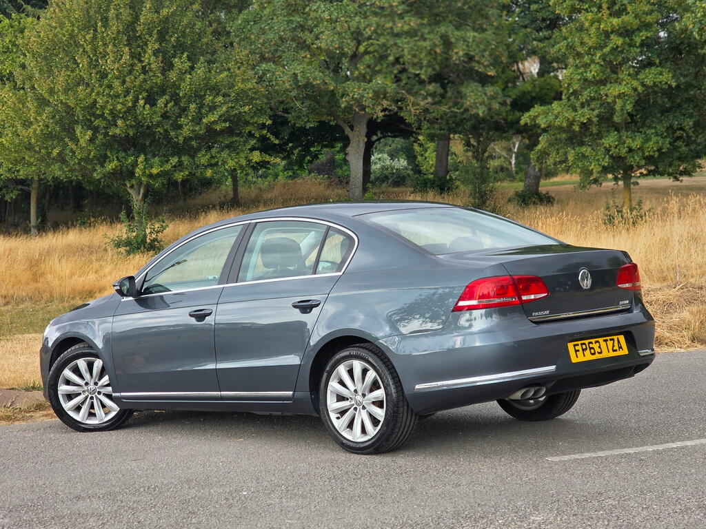 Volkswagen Passat 2.0 Tdi Bluemotion Tech Highline Saloon Grey #5