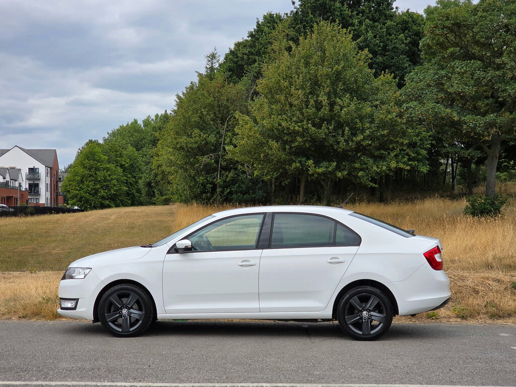 Skoda Rapid 1.2 Tsi Se L Hatchback Euro 6 S White #4