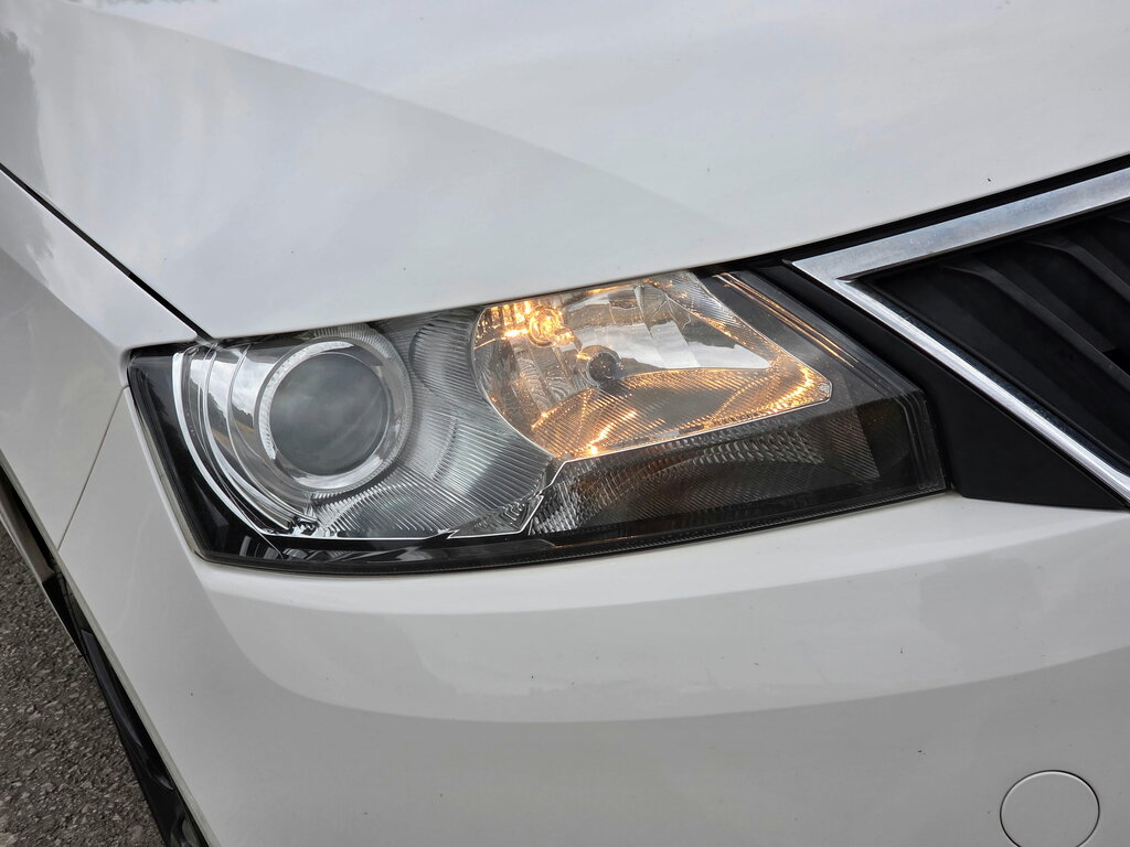 Skoda Rapid 1.2 Tsi 110Ps Sport Hatchback 5-Dr Silver #40