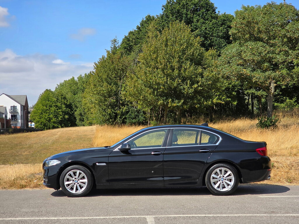 BMW 5 Series 5 Series Saloon Black #4