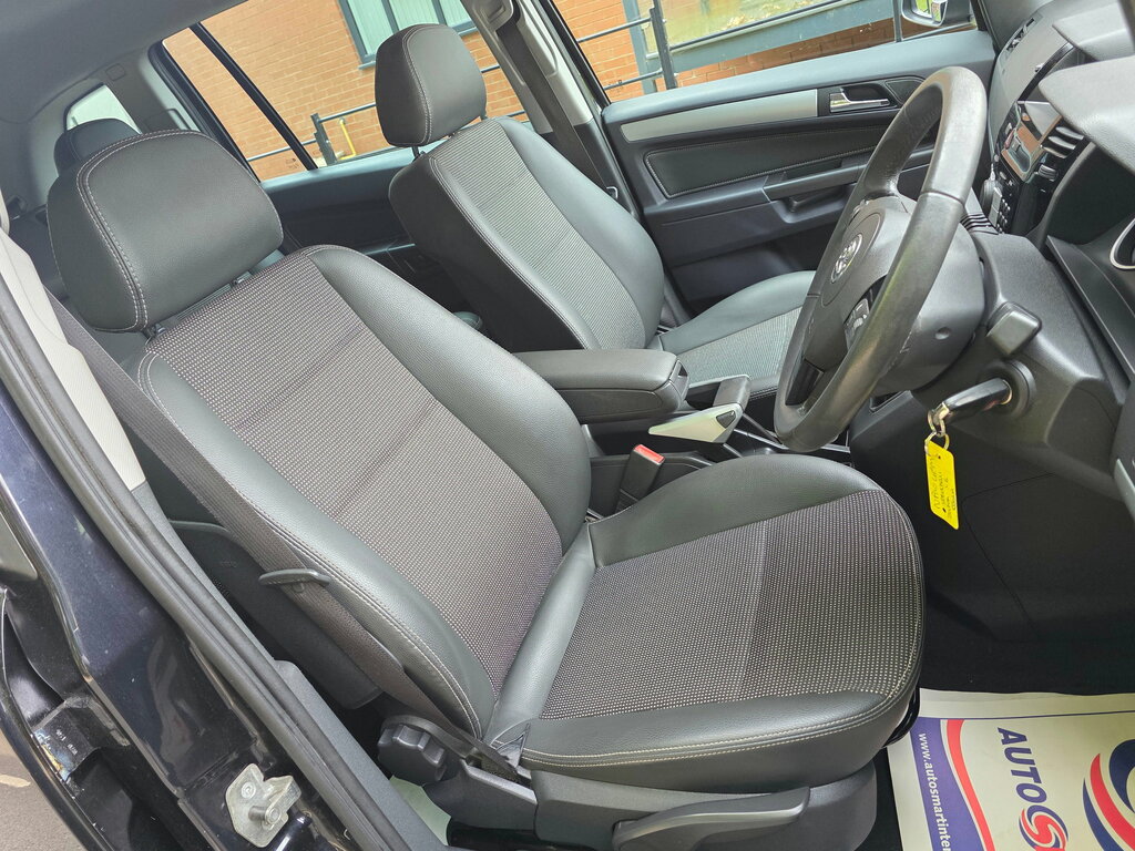 Vauxhall Zafira Exclusiv Cdti Black #25