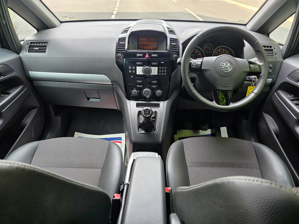 Vauxhall Zafira Exclusiv Cdti Black #19