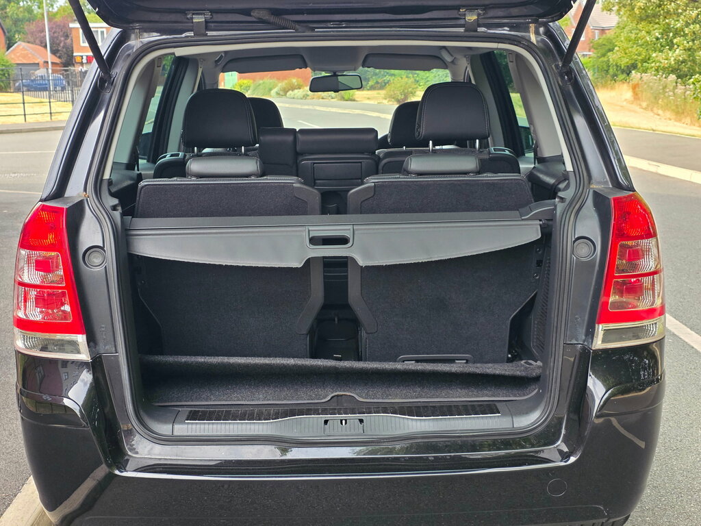 Vauxhall Zafira Exclusiv Cdti Black #36
