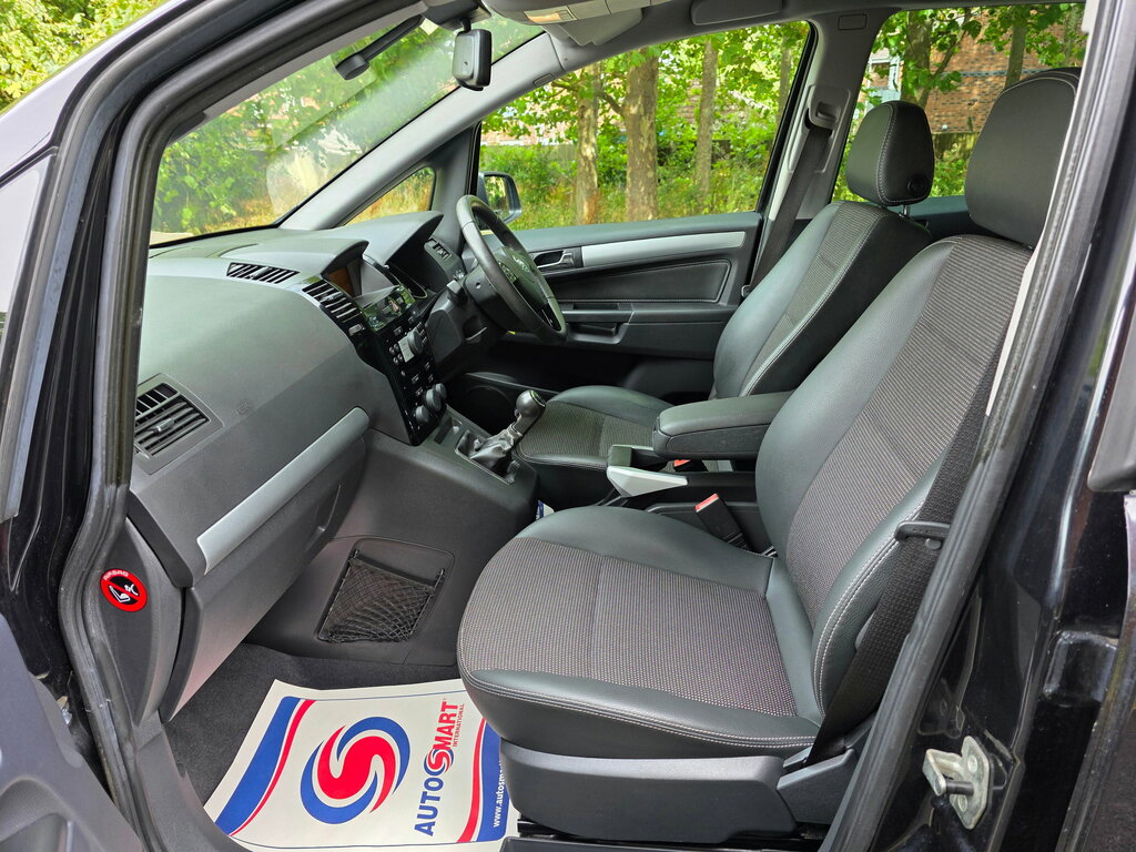 Vauxhall Zafira Exclusiv Cdti Black #10