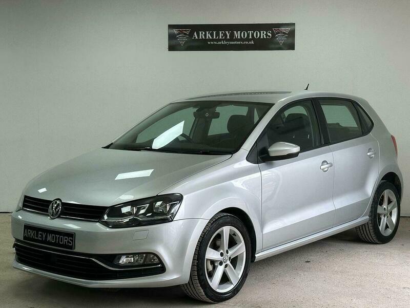 Volkswagen Polo 1.2 Tsi Bluemotion Tech Silver #2