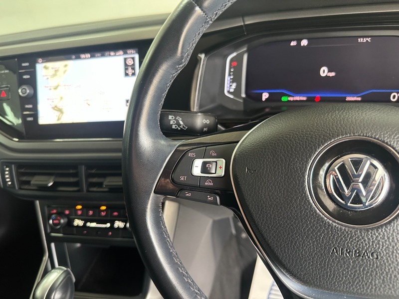 Volkswagen Polo Gti Tsi Dsg Red #8