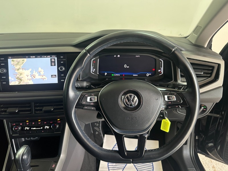Volkswagen Polo Gti Tsi Dsg Red #7