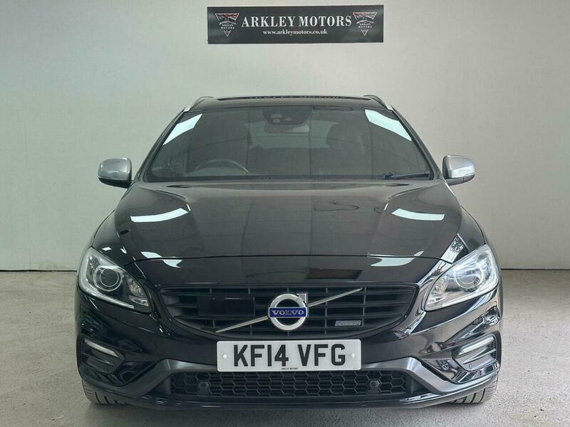 Volvo V60 3.0 T6 R-design Lux Black #5