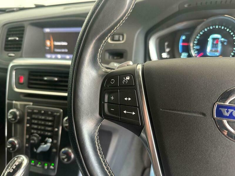 Volvo V60 D4 R-design Nav Blue #17