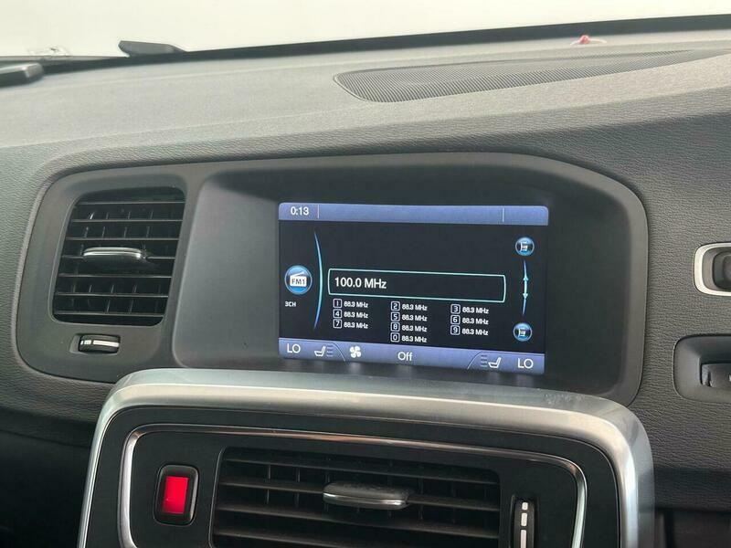 Volvo V60 D4 R-design Nav Blue #19