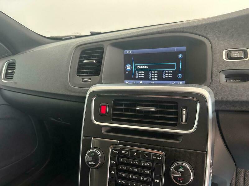Volvo V60 D4 R-design Nav Blue #21