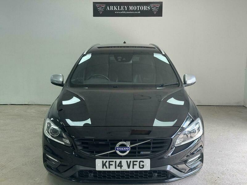Volvo V60 3.0 T6 R-design Lux Black #3