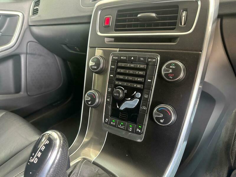 Volvo V60 D4 R-design Nav Blue #23