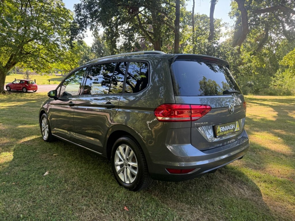 Volkswagen Touran 1.6L Se Grey #4