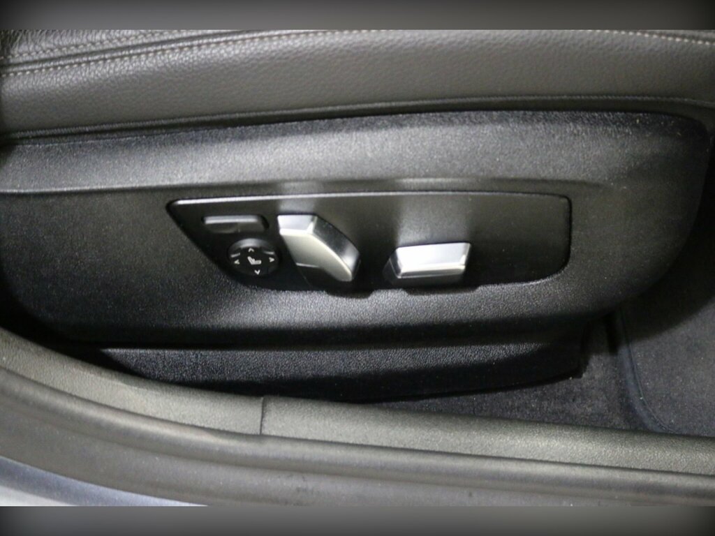 BMW 5 Series M Sport Grey #31