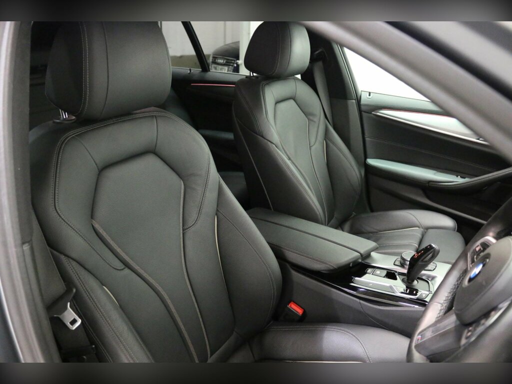 BMW 5 Series M Sport Grey #24