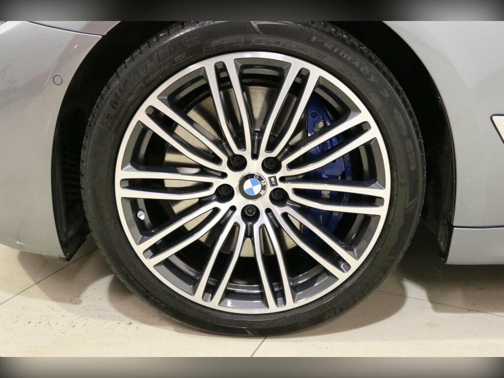 BMW 5 Series M Sport Grey #43
