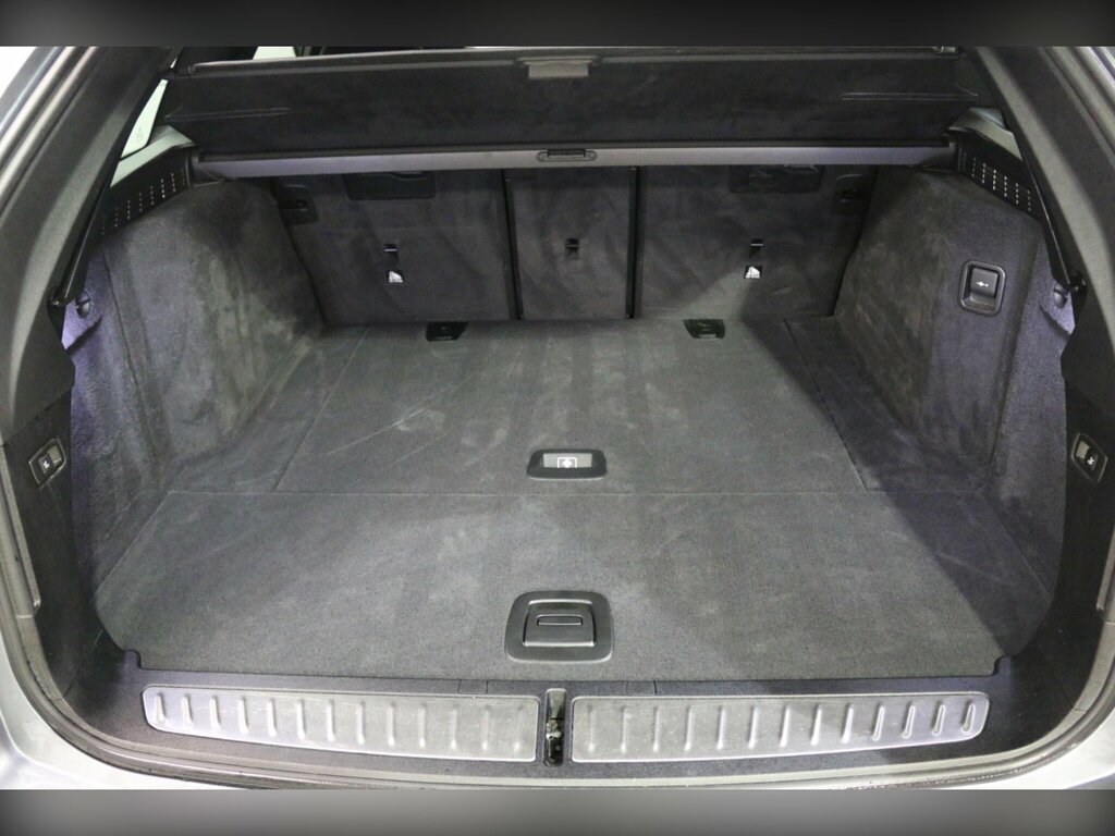 BMW 5 Series M Sport Grey #52