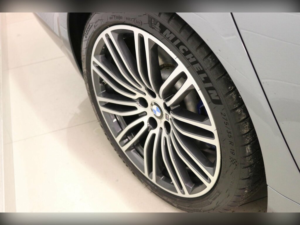 BMW 5 Series M Sport Grey #40