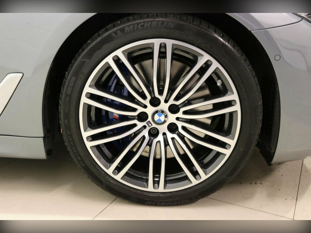 BMW 5 Series M Sport Grey #41