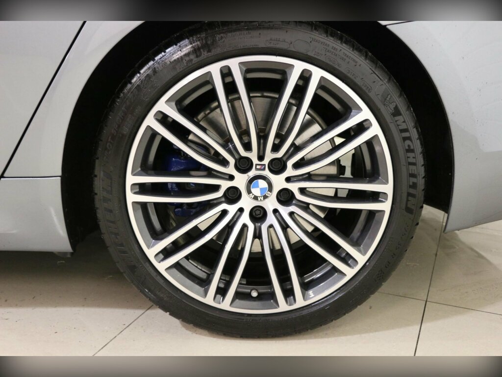 BMW 5 Series M Sport Grey #42