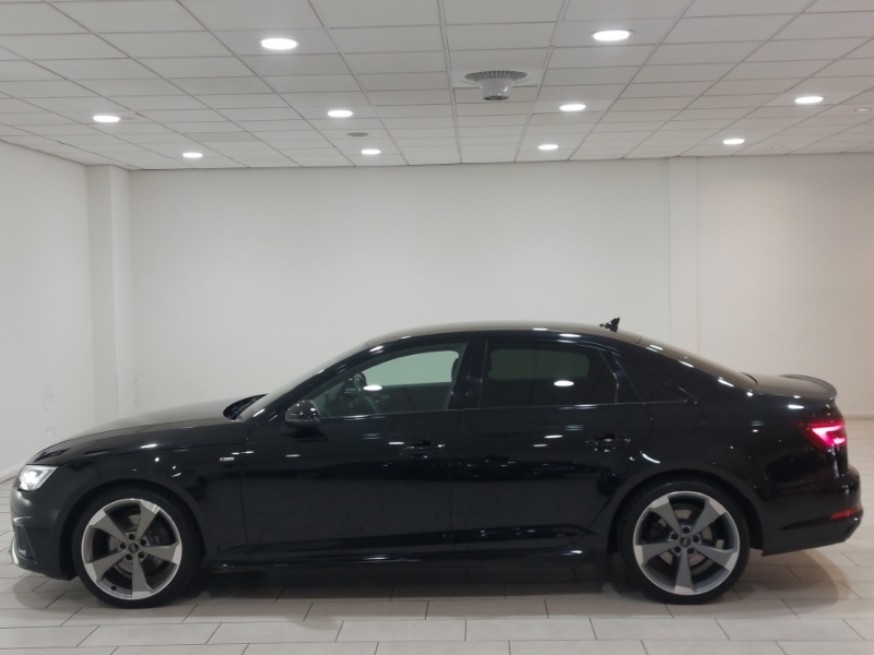 Audi A4 35 Tfsi Black Edition E12JTB Black #4
